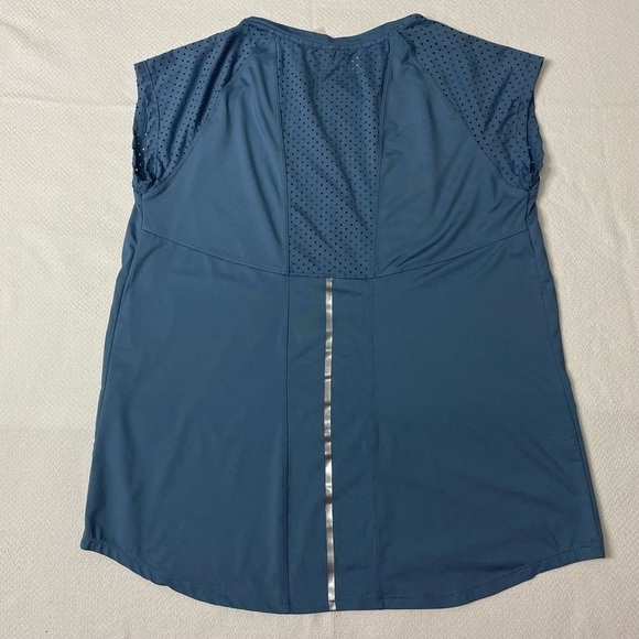 MTA Sport Shirt Blue Reflection Short Sleeves Woman’s Size Large - Picture 7 of 7